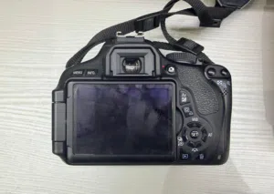 كاميرا كانون D600