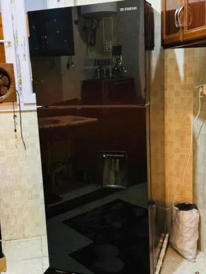 ثلاجة بخارية جديدة استعمال بسيط نوع فرش مع خزان ماء في سوق الجمعة