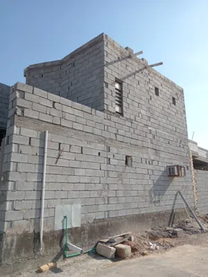بيت مساحه 100 متر مربع ركن على شارع شلامجه