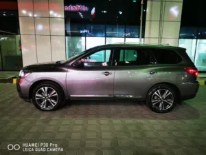 Used Nissan Pathfinder in Muscat
