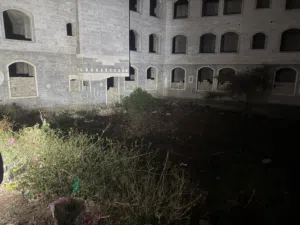  Building for Sale in Ibb Dhihar