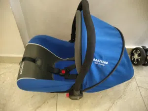 مقعد اطفال نظيف