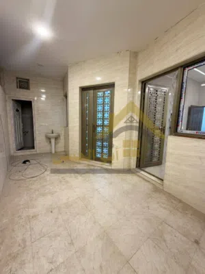 180 m2 3 Bedrooms Townhouse for Rent in Basra Juninah