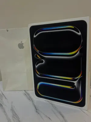 ايباد برو M5 بحالة الوكالة للبيع