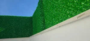 سياج عشب صناعي
