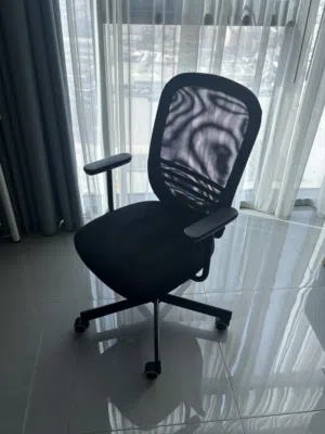 كرسي مكتب IKEA FLINTAN بالذراعين بحالة ممتازة جدًا. IKEA FLINTAN Office Chair with Armrests