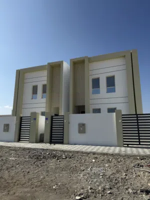 272 m2 4 Bedrooms Townhouse for Sale in Muscat Amerat