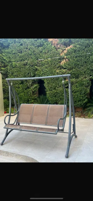 مرجوحة مستعملة