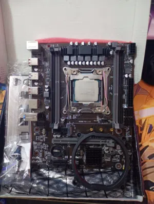 مذربورد x99 بمعالج زيون xeone5 2609 v3 جديد غير مستخدم مفحوص و شغال السعر 30 الف مع التوصيل