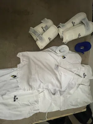 معدات رياضه التايكوندو كاملهه في سعر حرق جدا