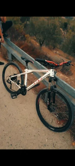 دراجة هوائية بحالة جيدة نوع GT avalanche 2021