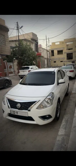 السلام عليكم نيسان صني2024(هندي) السياره ماشيه 48000الف