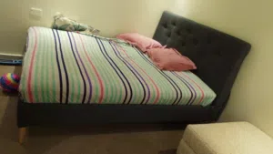 سرير من ايكيا هو ولمترس نضيف