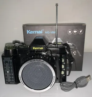 راديو على شكل كاميرا (سماعة + بلوتوث +AUX +USB +TF)