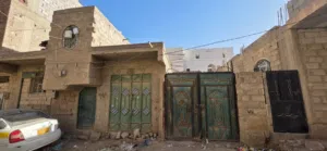بيت دور واحد 4غرف ومطبخ وحمامين وحوش في 3لبن وشارع 10متر في موقع استراتيجي بـ40 مليون ريال