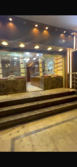 محل لقطة للبيع أو الايجار لقطة تشطيب سوبر لوكس