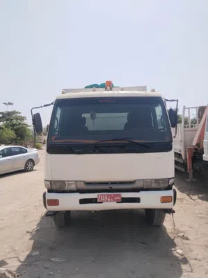 NissanUdtruck Tipper