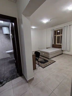 excutive rooms for rent fully furnished Qatar Airways furniture brand new building