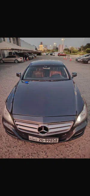 بيعه سريعه مرسيدس CLS350 موديل 2012 بحاله ممتاره