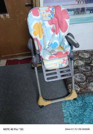 كرسي طعام شيكو اصلي