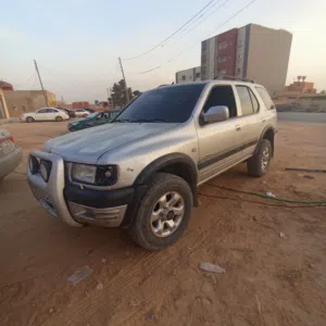 أوبل فورنتيرا دفع رباعي سياره محرك الله يبارك كمبيو عادي الله يبارك