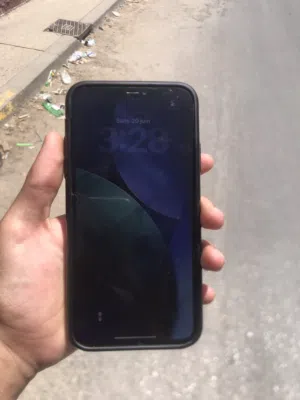 Apple iPhone 11 Pro Max 64 GB in Tripoli