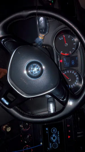 بولو 2015 للبيع