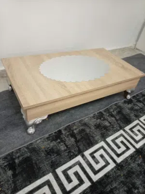 طاولة جلسة  مربعة للبيع