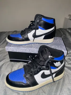 Nike air Jordan 1 retro royal blue (for sale)