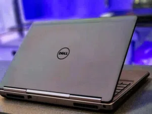 للبيع Dell Precision 7520 Workstation بطل الشغل التقيل