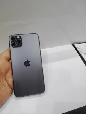 Apple iPhone 11 Pro Max 256 GB in Hawally