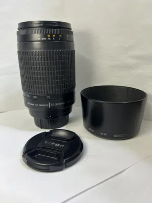 للبيع عدسة Nikon NIKKOR 70-300mm