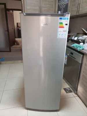 فريزر للبيع بحاله الوكالات