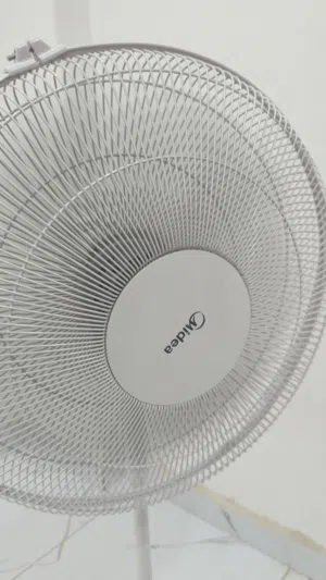Midea Table fan