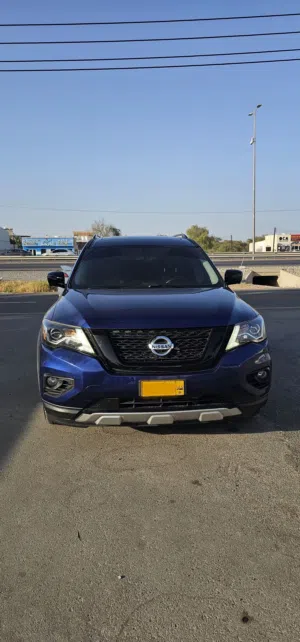 Used Nissan Pathfinder in Al Batinah