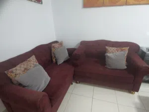 طقم صوفا زاوية مع طاولة