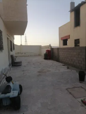 110 m2 2 Bedrooms Apartments for Rent in Zarqa Shomer
