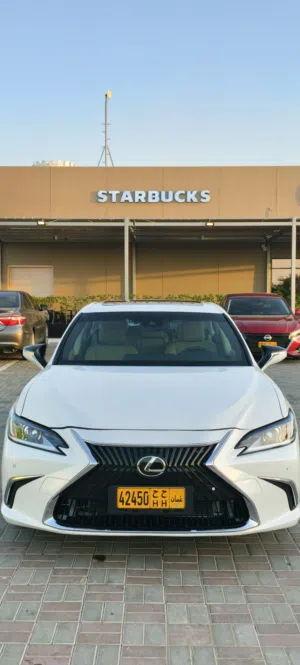 Used Lexus ES in Muscat