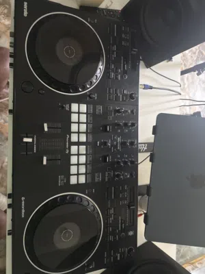 Ddj rev 5 مستعمل و نضيف