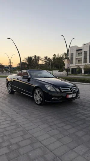 مرسيدس e350 كشف سياره بحاله جيده جدا  استخدامه نظيف كل الانظمهً تعمل بدون أي اعطال