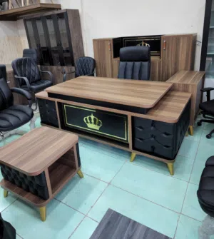 مكتب مدير مميز قياس 220 سم +جانبية +طاولة قهوة هديه مع كل مكتب  أعلى جودة وأفضل الأسعار