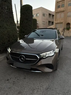 مرسيدس E200 2024 بحاله الزيرو اعلئ فئه اضافات  من المالك الاول بسعر مغري