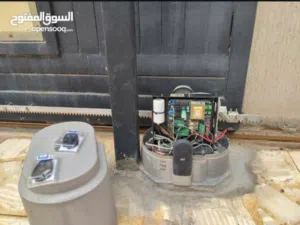 متوفر صيانة جميع محركات ابواب كهربائية وقراجات بجميع انواعها وقطع الغيار البديلة