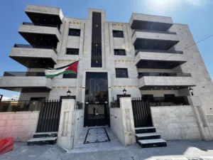 160 m2 3 Bedrooms Apartments for Sale in Amman Al Muqabalain