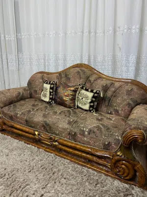 صالون انتيكا