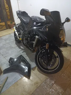 سوزوكي 2008 1000cc للبيع