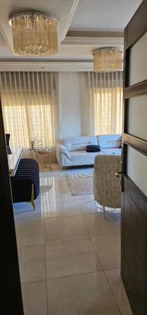 شقه مميزه للبيع في شفا بدران 220متر 4غرف نوم.4حمامات.مساحة الشقه 220متر.الطابق الثاني بسعر مغري