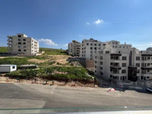 شقه طابق ثاني بارقى مناطق عمان الغربيه دير غبار حجار نوابلسه شارع 24 م