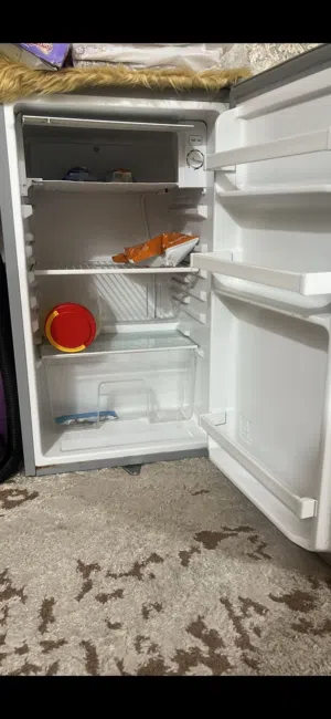 ثلاجه غرفه