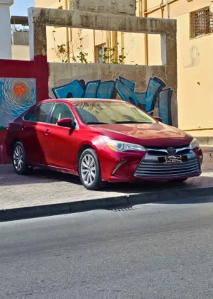 TOYOTA CAMRY 2.4 L Full Option Year - 2017 Odometer - 121000 km Passing & Insurance - April 2026